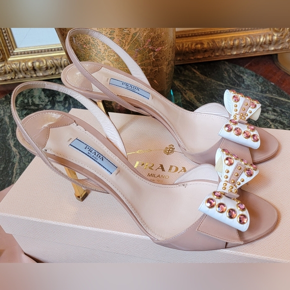 $900 NIB PRADA VERNICE NUDE LEATHER PINK CRYSTAL BOW GOLD HIGH HEEL SANDAL 9.5 - Picture 11 of 15